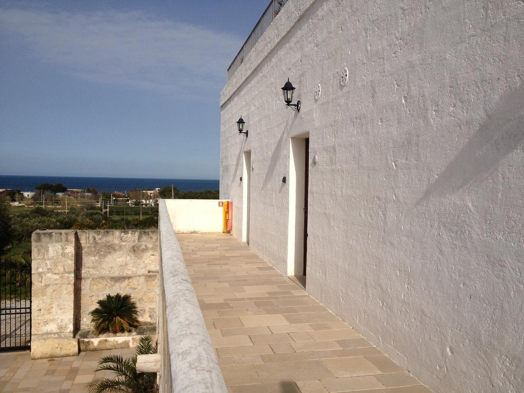 Hotel Masseria Fortificata Donnaloia โมโนโปลี ภายนอก รูปภาพ
