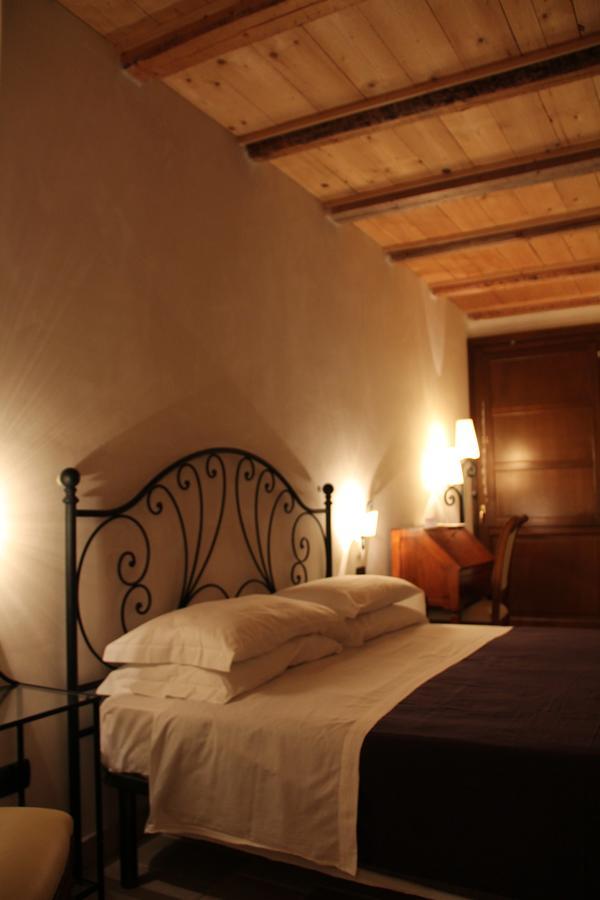 Hotel Masseria Fortificata Donnaloia โมโนโปลี ภายนอก รูปภาพ