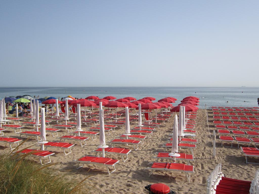 Hotel Masseria Fortificata Donnaloia โมโนโปลี ภายนอก รูปภาพ