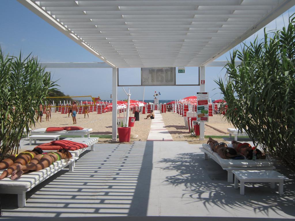 Hotel Masseria Fortificata Donnaloia โมโนโปลี ภายนอก รูปภาพ
