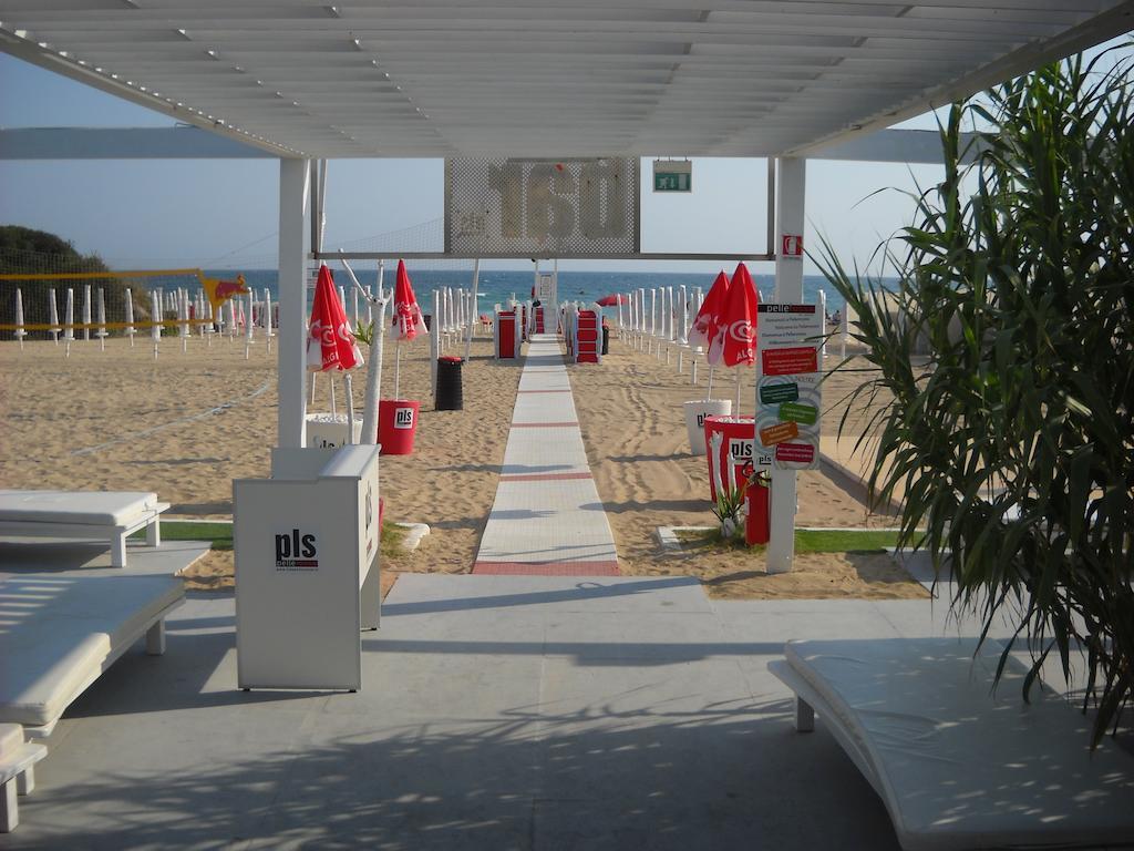 Hotel Masseria Fortificata Donnaloia โมโนโปลี ภายนอก รูปภาพ