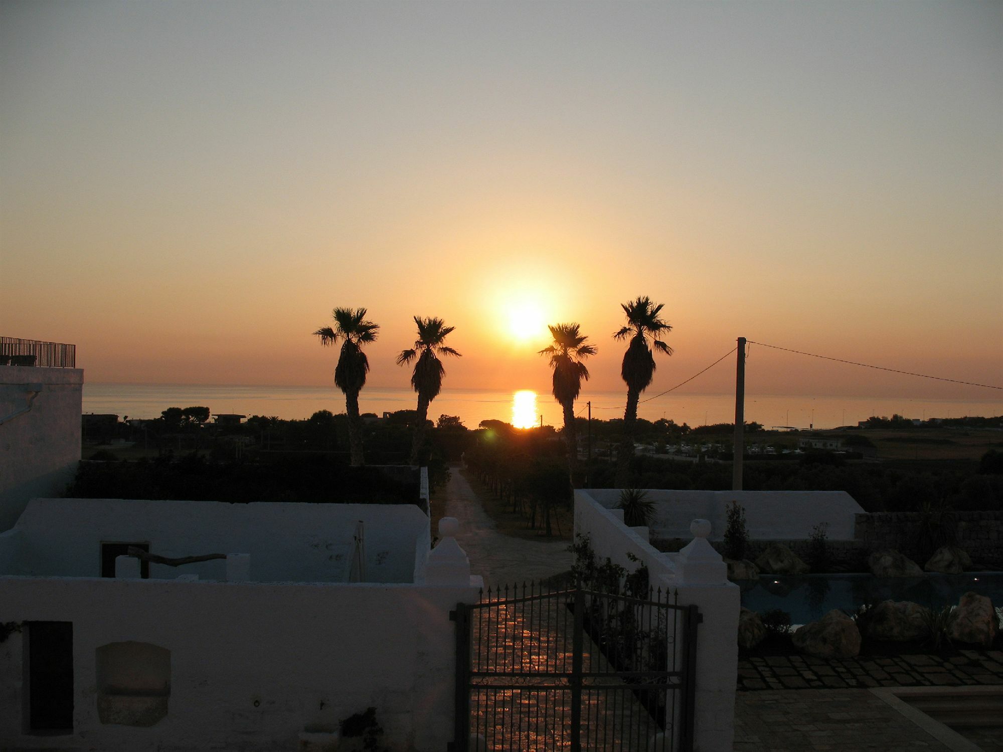 Hotel Masseria Fortificata Donnaloia โมโนโปลี ภายนอก รูปภาพ