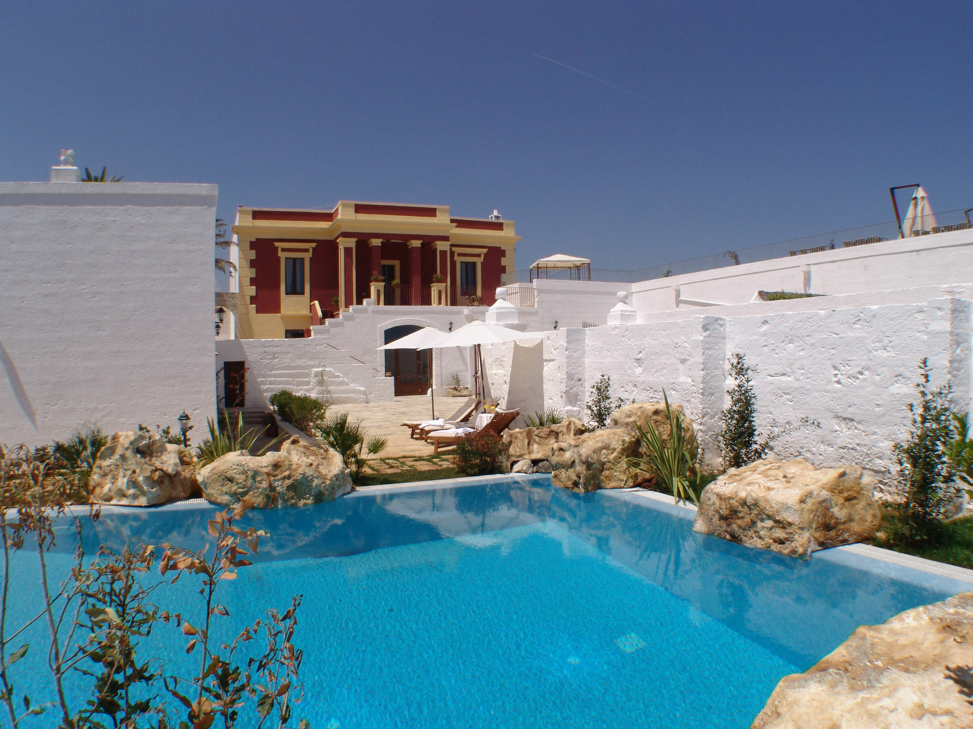 Hotel Masseria Fortificata Donnaloia โมโนโปลี ภายนอก รูปภาพ